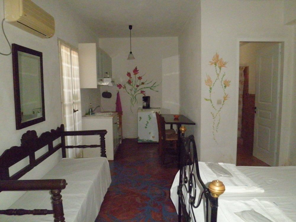 Angelica'S Hotel Fry ภายนอก รูปภาพ